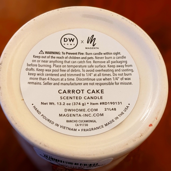 Rea Dunn Happy Easter Candle. 13.2 oz. Scent: Carrot Cake NWT - Picture 3 of 3